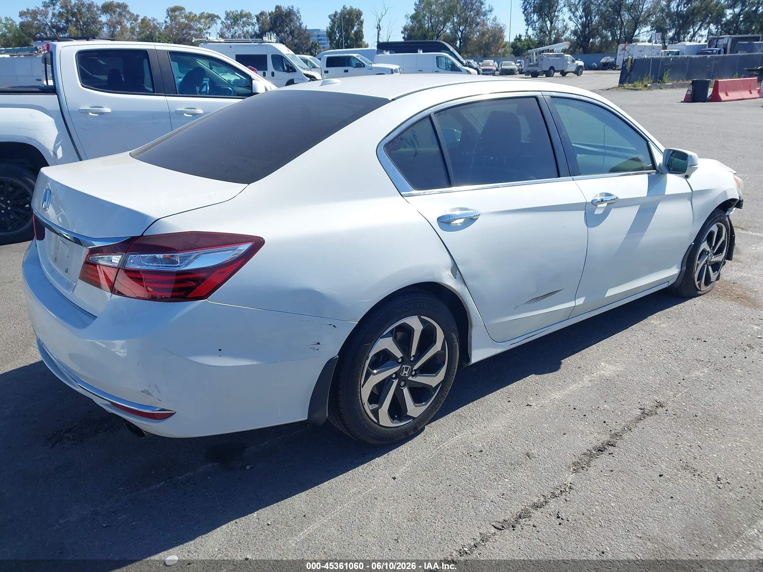 2017 Honda Accord Ex White vin: 1HGCR2F79HA167869