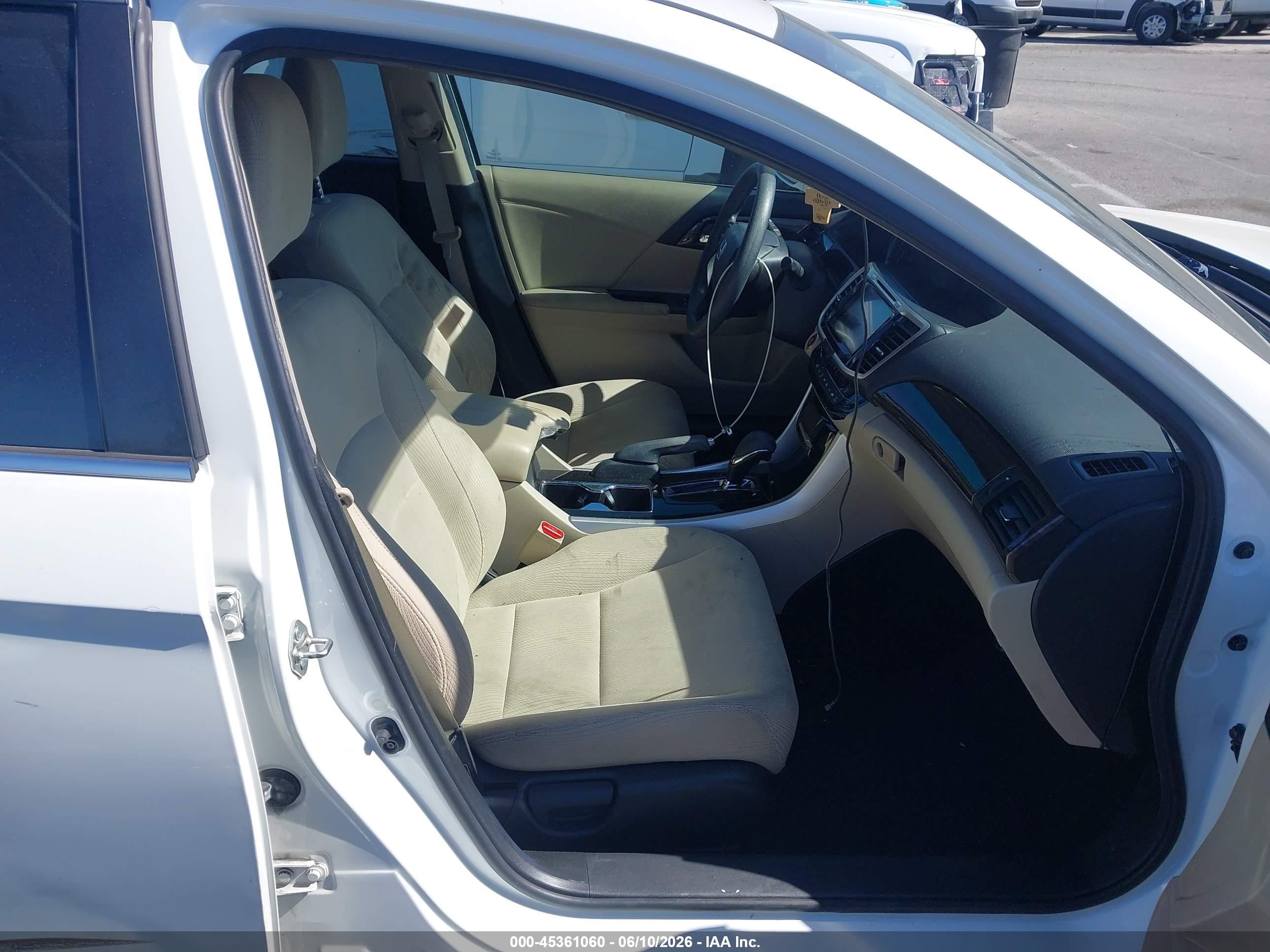 2017 Honda Accord Ex White vin: 1HGCR2F79HA167869