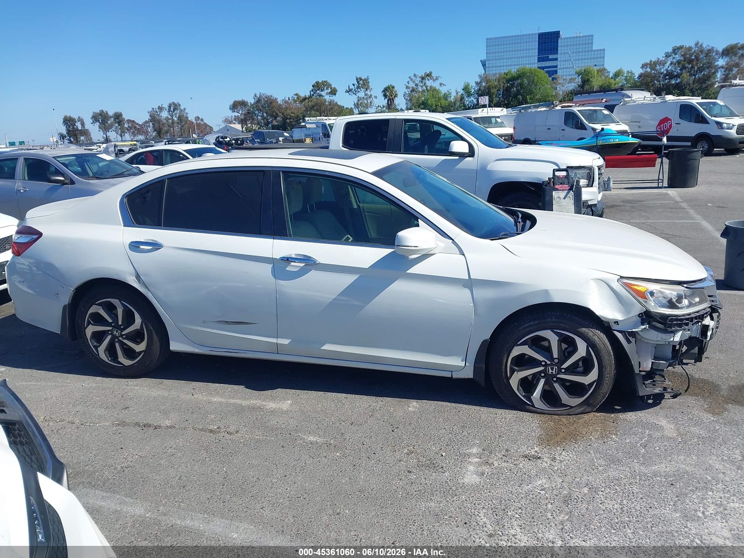 2017 Honda Accord Ex White vin: 1HGCR2F79HA167869