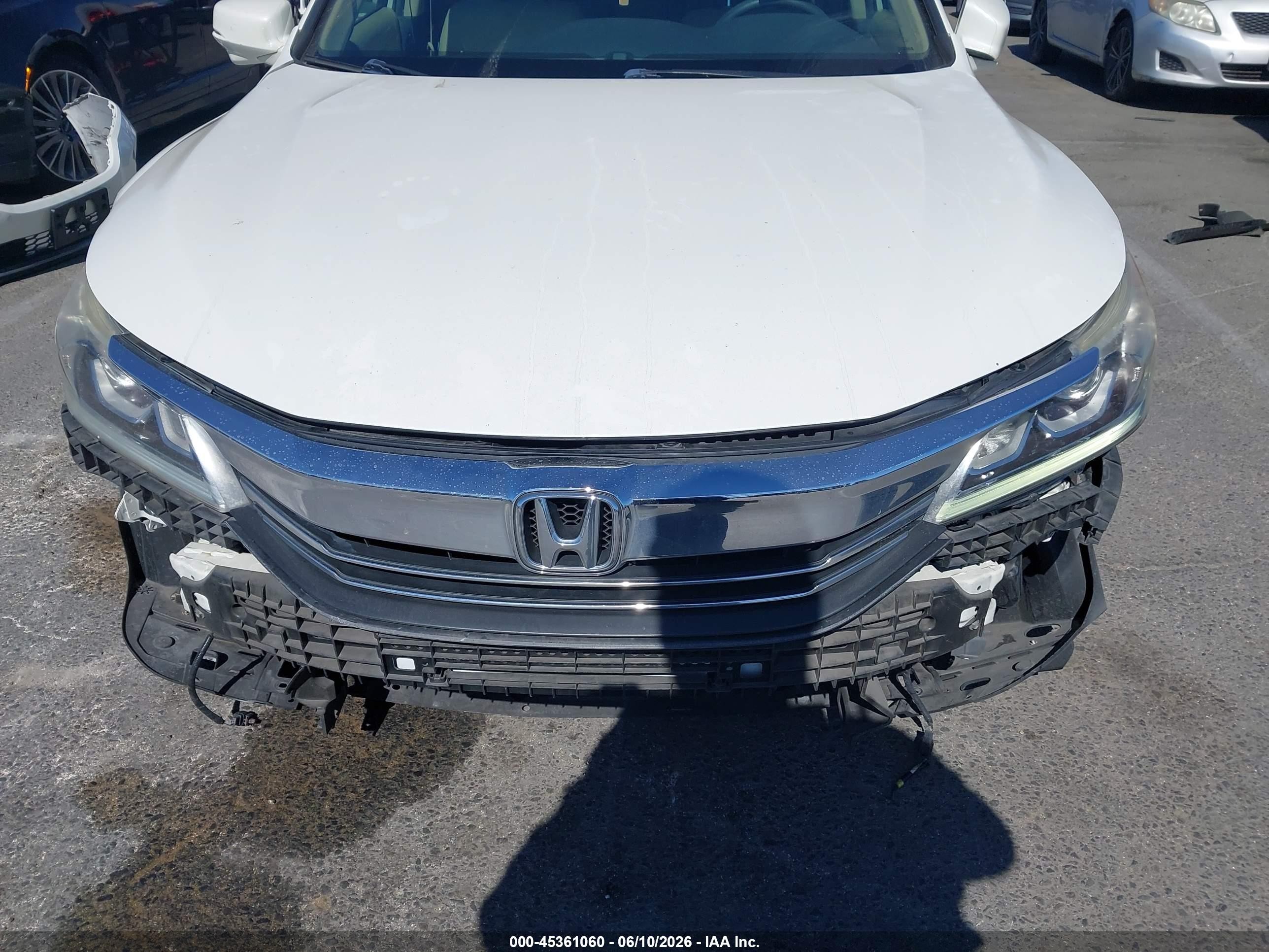 2017 Honda Accord Ex White vin: 1HGCR2F79HA167869