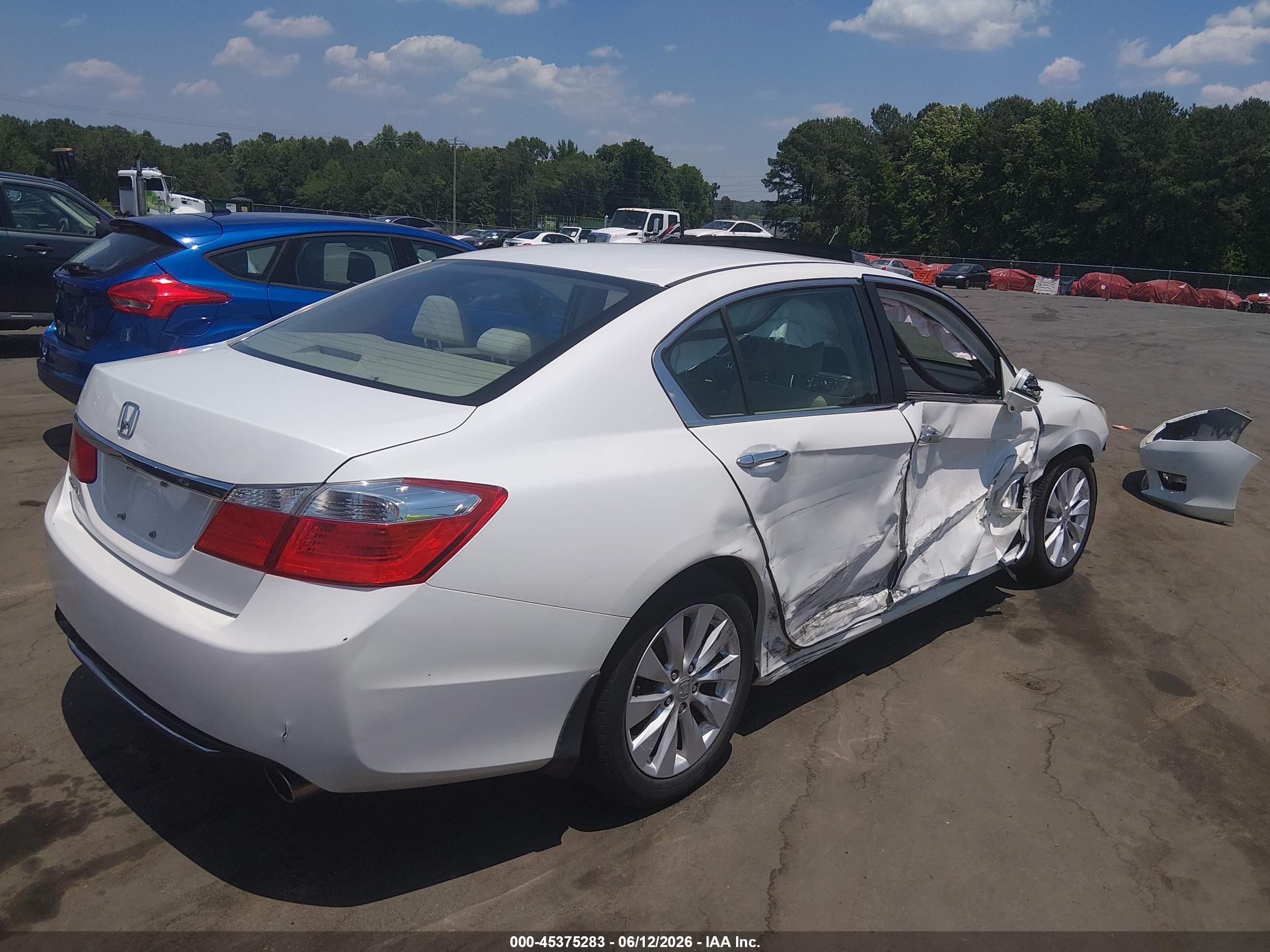 2013 Honda Accord Ex White vin: 1HGCR2F7XDA248986
