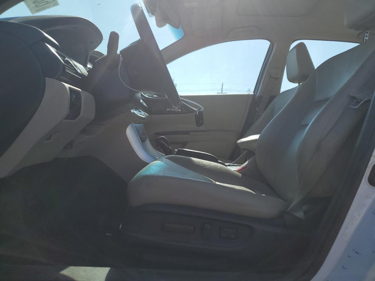 2013 Honda Accord Exl White vin: 1HGCR2F80DA060017