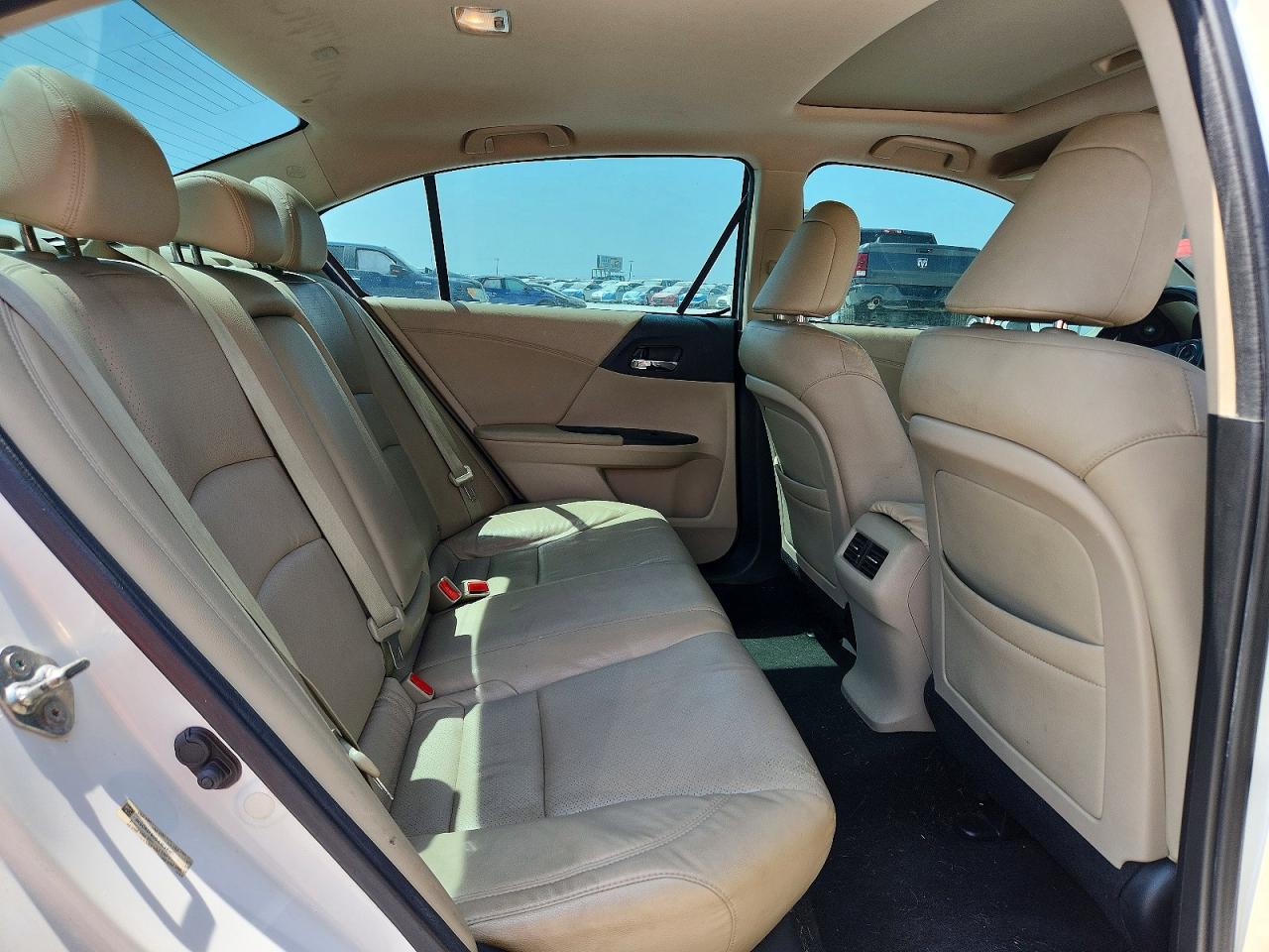 2013 Honda Accord Exl White vin: 1HGCR2F80DA164619