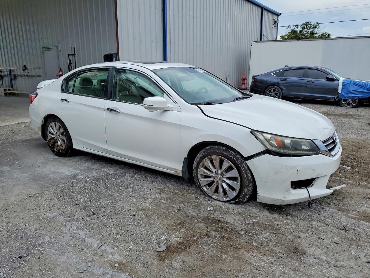 2015 Honda Accord Exl White vin: 1HGCR2F80FA007921