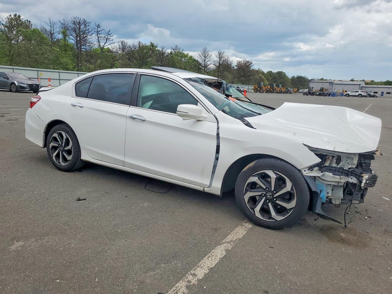 2016 Honda Accord Exl White vin: 1HGCR2F80GA102156
