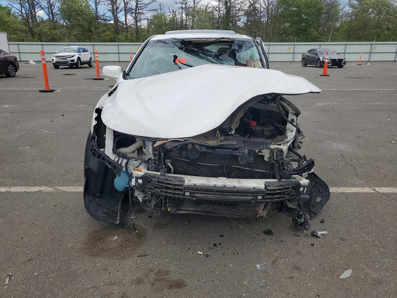 2016 Honda Accord Exl White vin: 1HGCR2F80GA102156