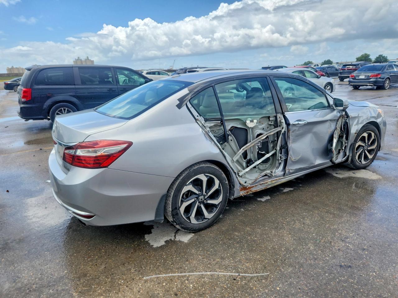 2017 Honda Accord Exl Silver vin: 1HGCR2F80HA241639