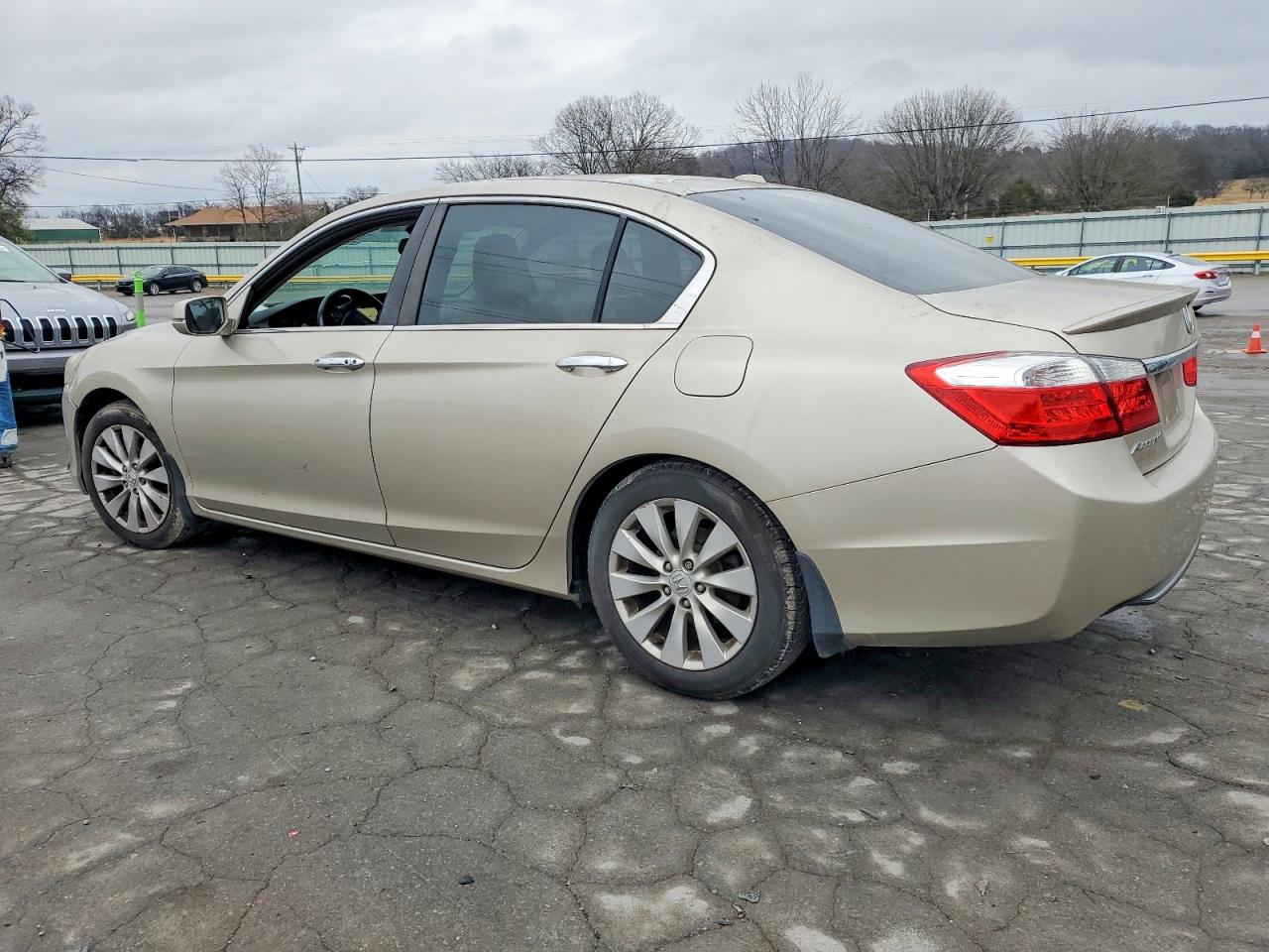 2013 Honda Accord Tan vin: 1HGCR2F81DA221829
