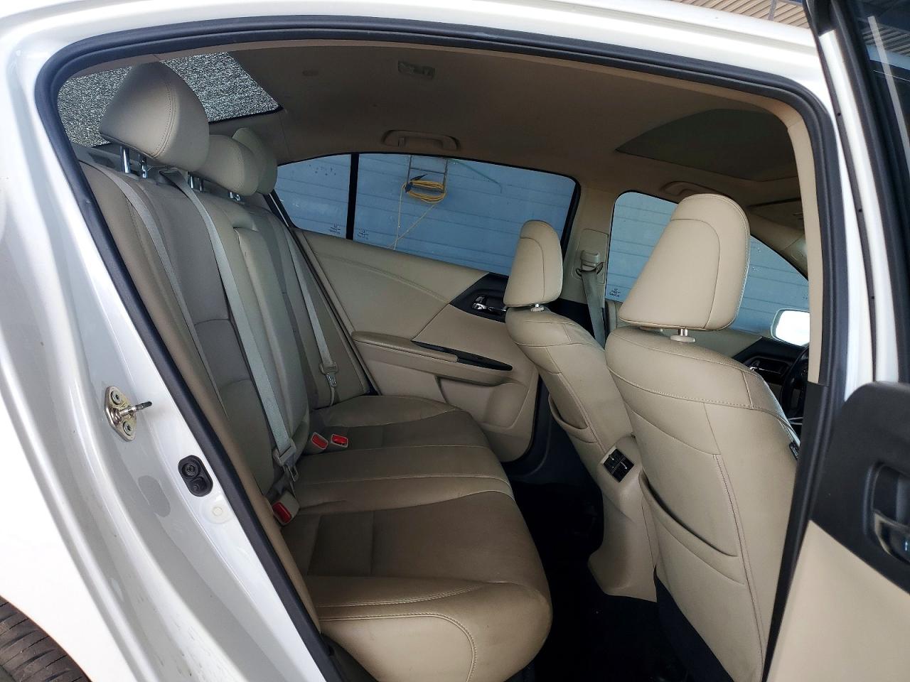 2015 Honda Accord Exl White vin: 1HGCR2F81FA155530