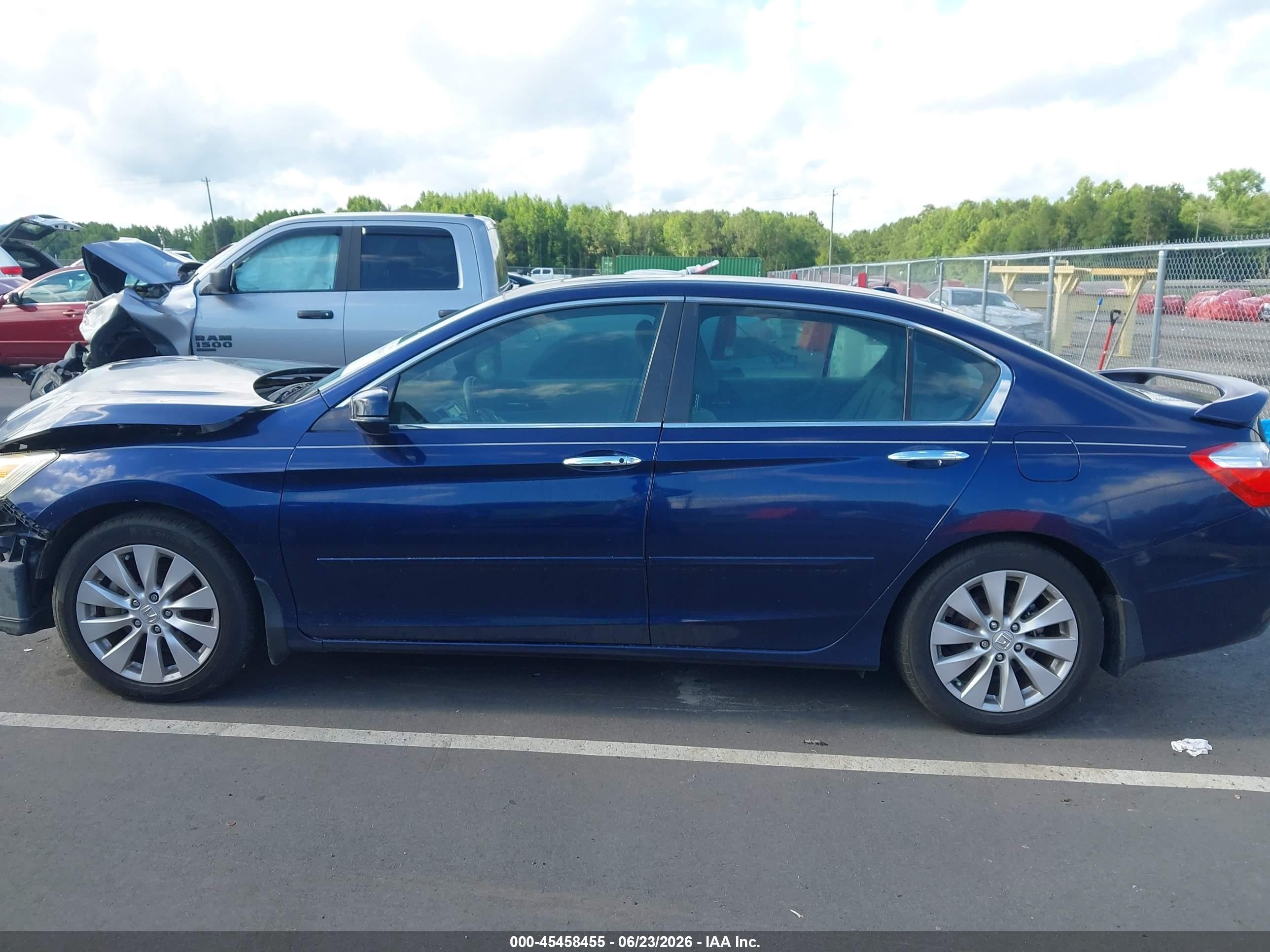 2013 Honda Accord Ex-l Dark Blue vin: 1HGCR2F82DA210404