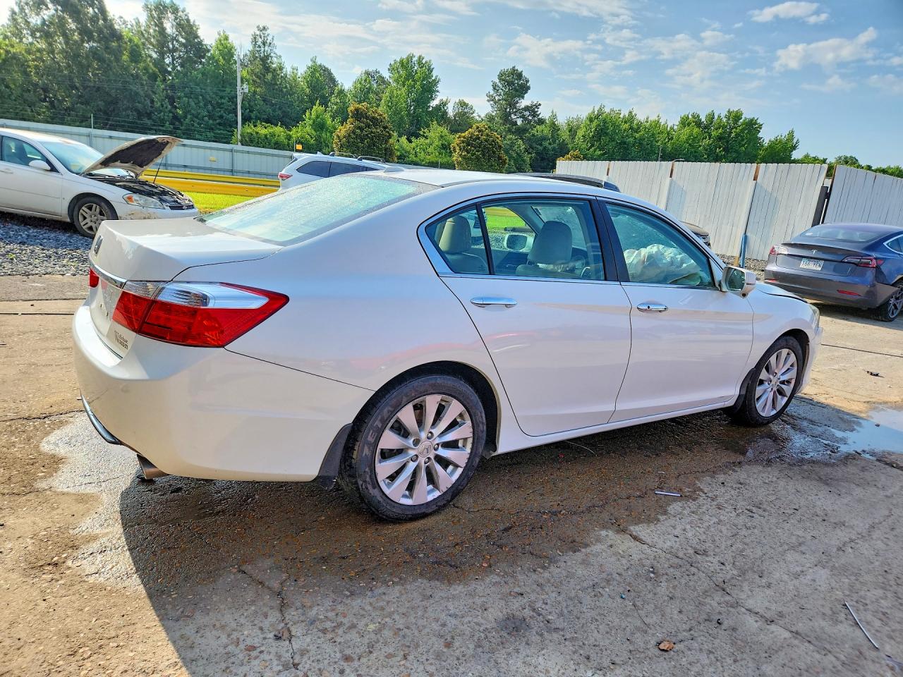 2015 Honda Accord Exl White vin: 1HGCR2F82FA012649
