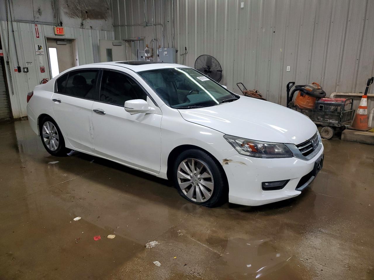 2015 Honda Accord Exl White vin: 1HGCR2F82FA043691