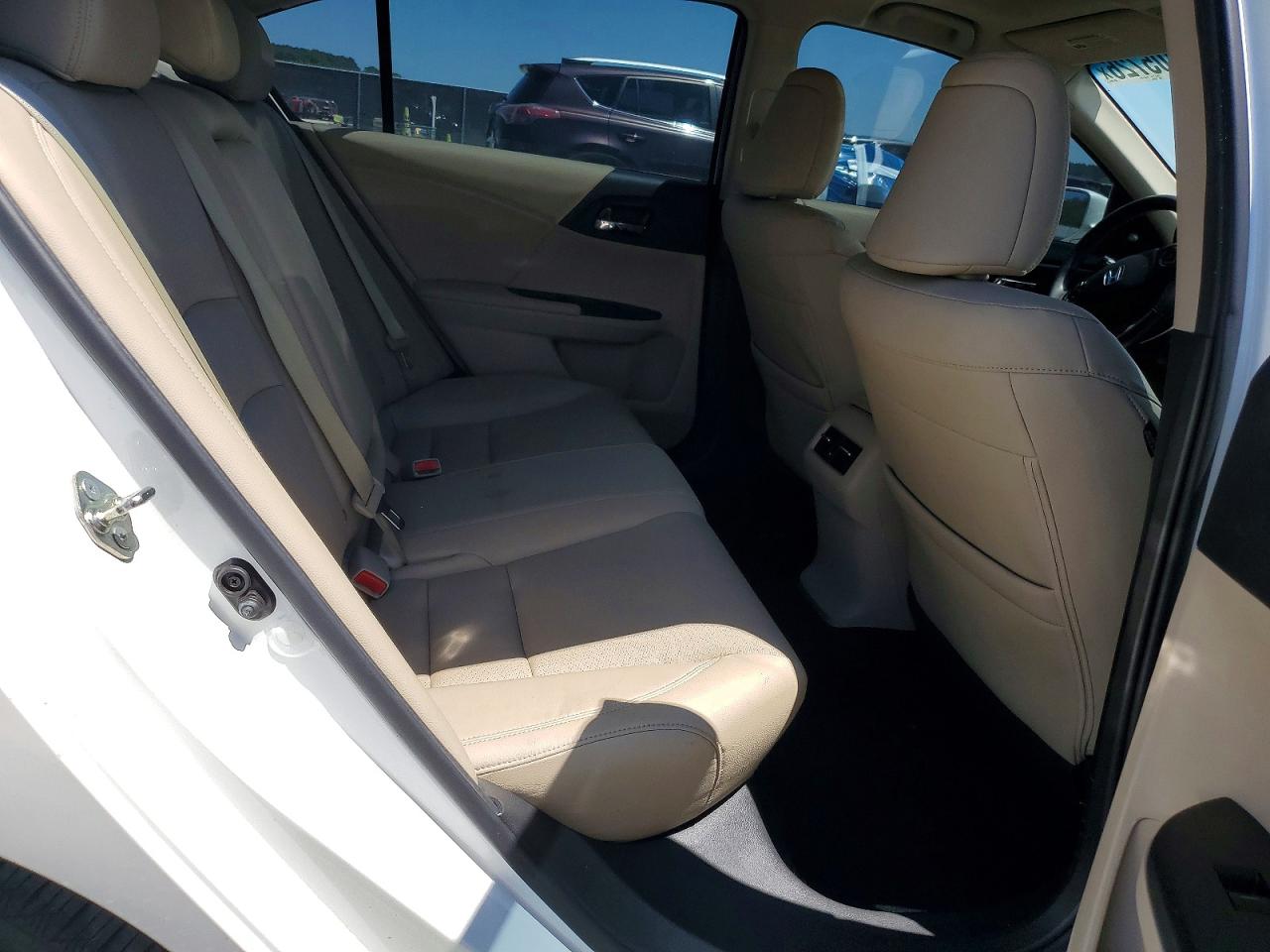 2015 Honda Accord Exl White vin: 1HGCR2F82FA133682