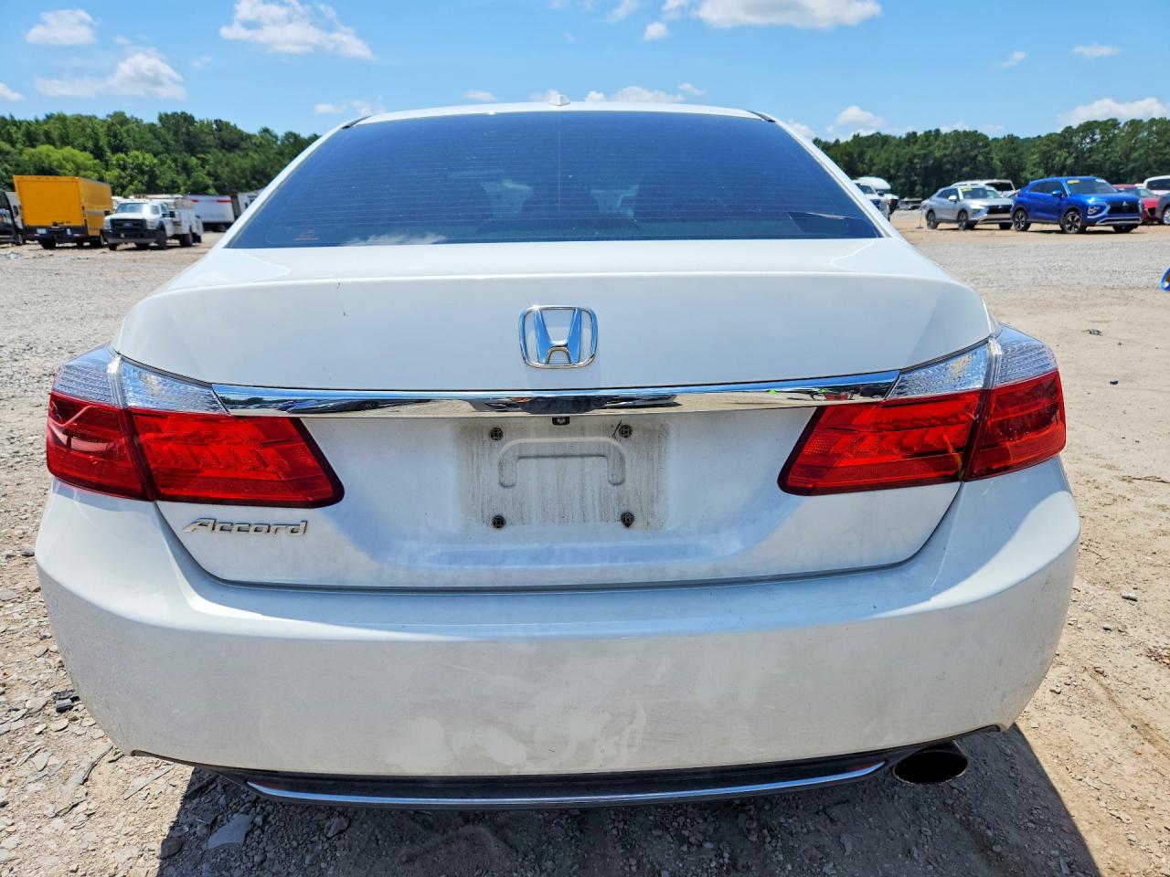 2015 Honda Accord Exl White vin: 1HGCR2F82FA146335