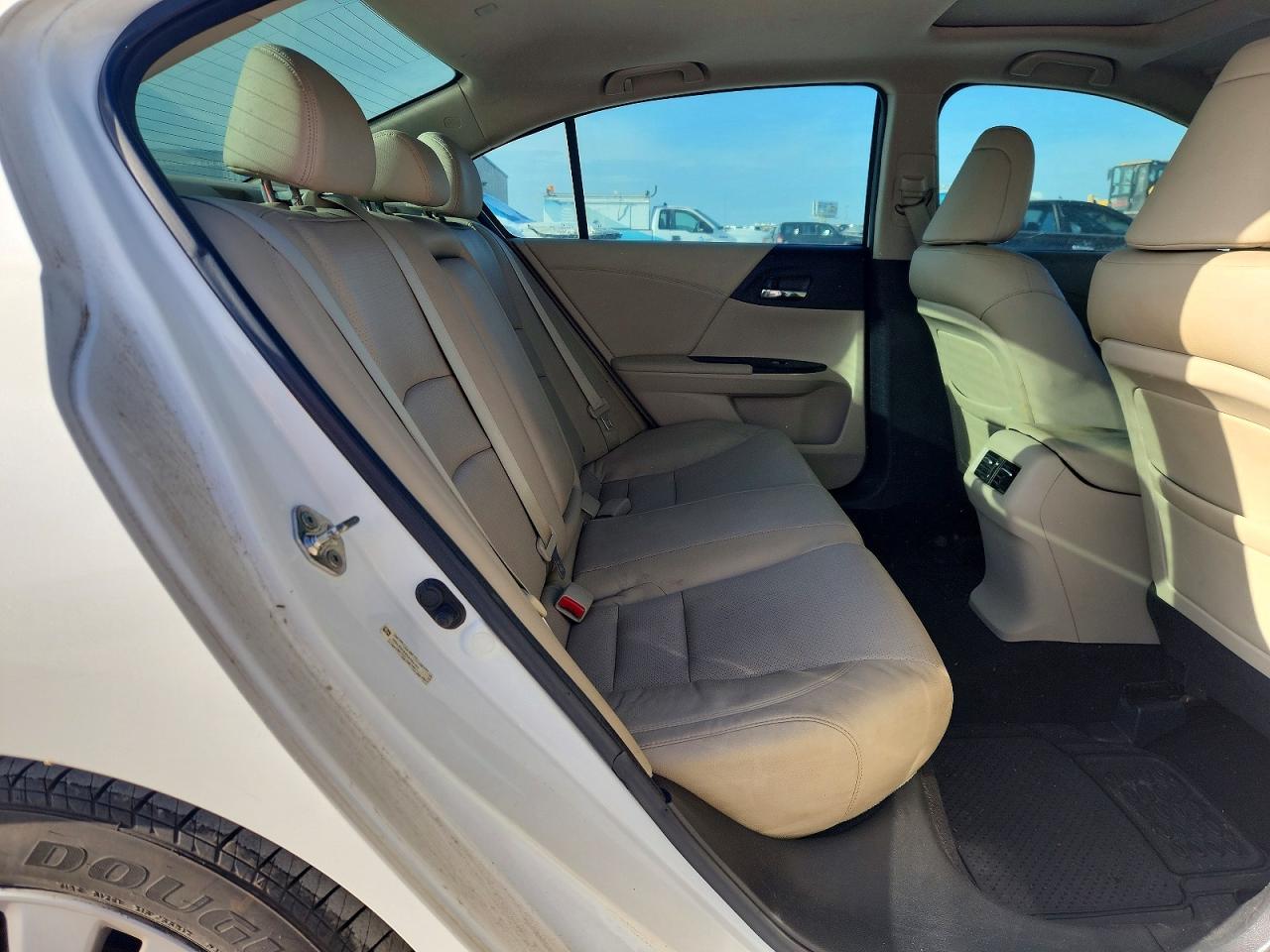 2013 Honda Accord Exl White vin: 1HGCR2F83DA092153