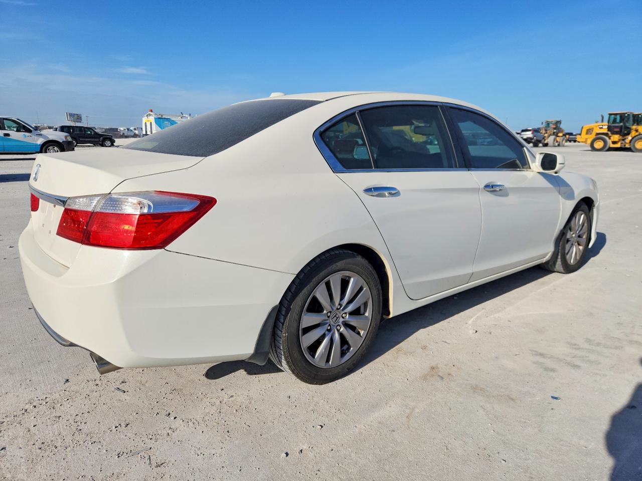 2013 Honda Accord Exl White vin: 1HGCR2F83DA092153