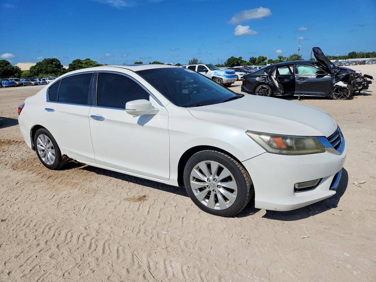 2013 Honda Accord Exl White vin: 1HGCR2F83DA190888