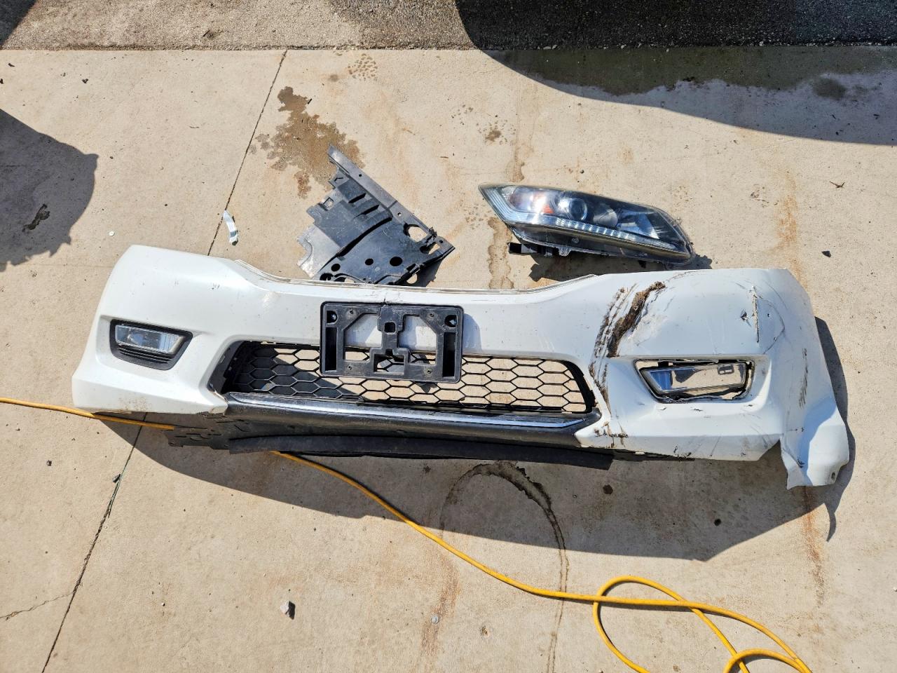 2013 Honda Accord Exl White vin: 1HGCR2F84DA018174