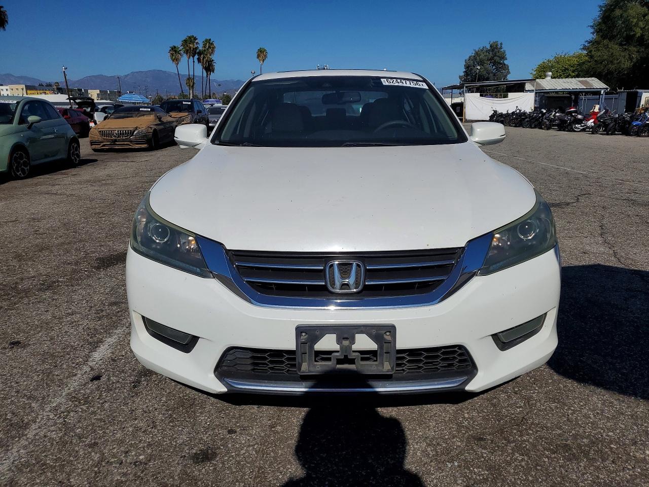 2015 Honda Accord Exl White vin: 1HGCR2F84FA014581