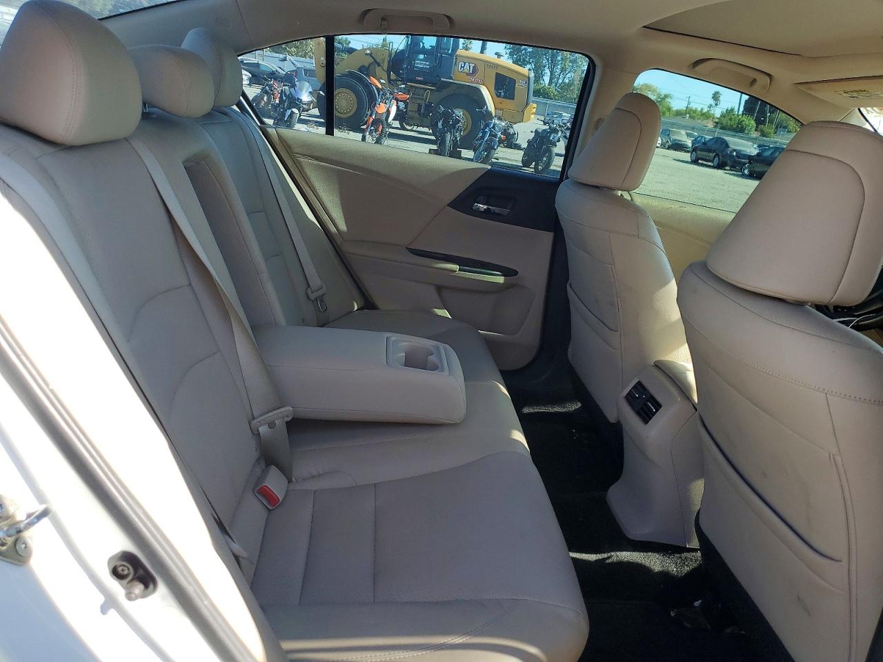 2015 Honda Accord Exl White vin: 1HGCR2F84FA014581
