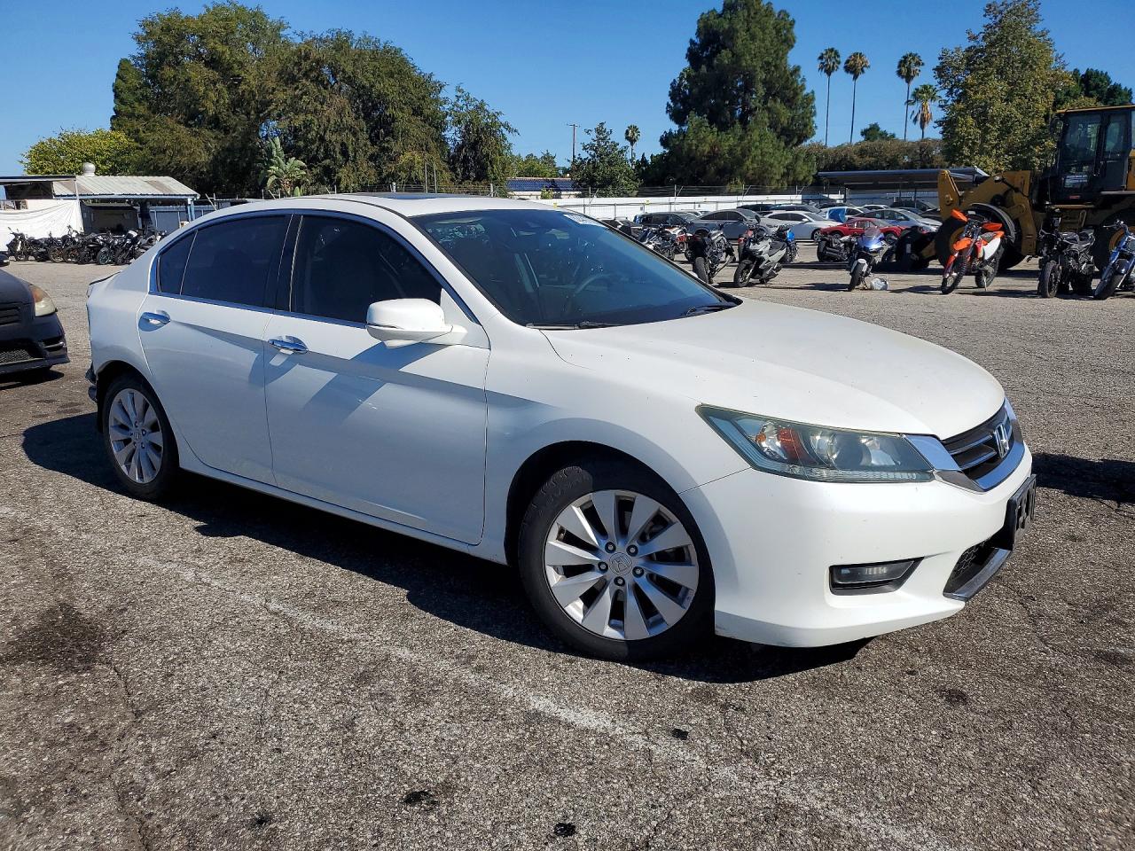 2015 Honda Accord Exl White vin: 1HGCR2F84FA014581