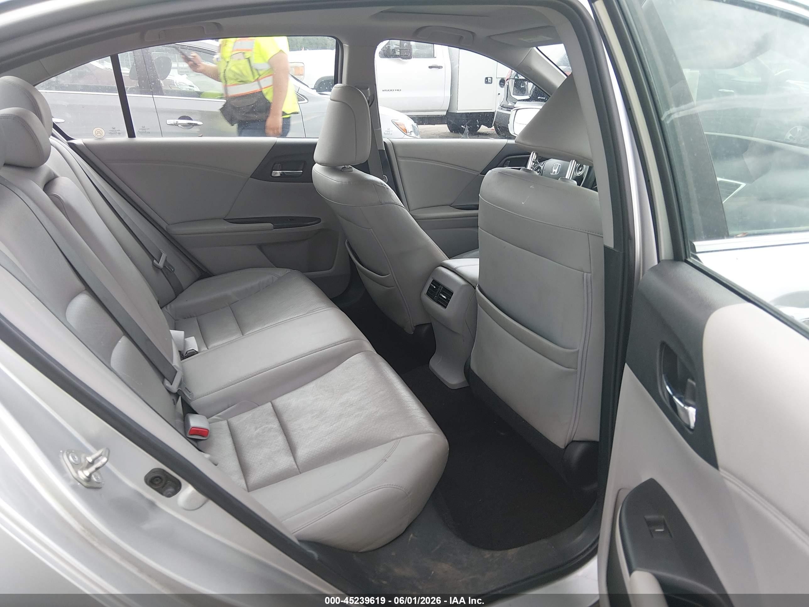 2015 Honda Accord Ex-l Silver vin: 1HGCR2F84FA030702