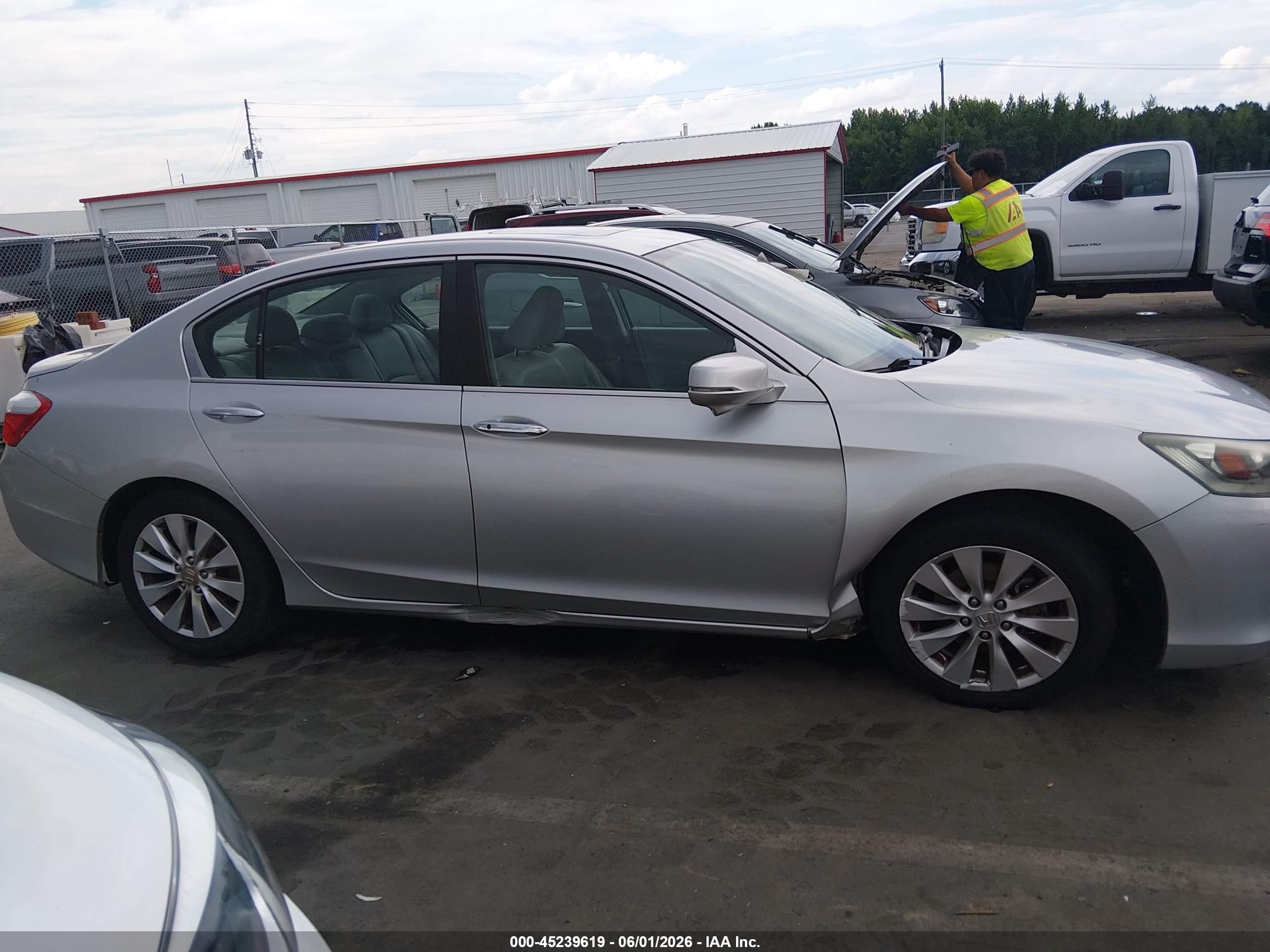 2015 Honda Accord Ex-l Silver vin: 1HGCR2F84FA030702