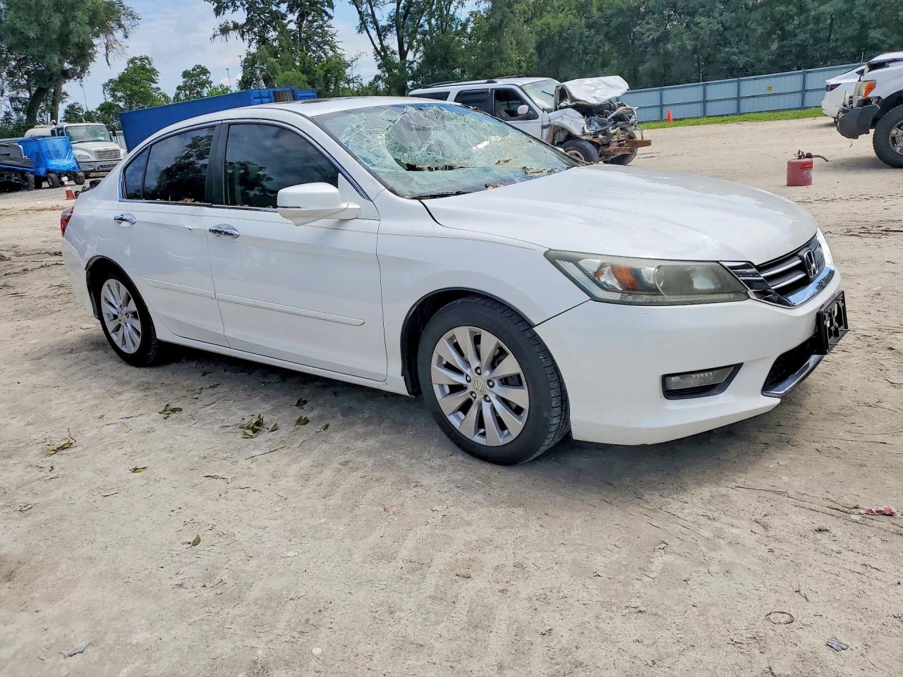 2015 Honda Accord Exl White vin: 1HGCR2F84FA133571