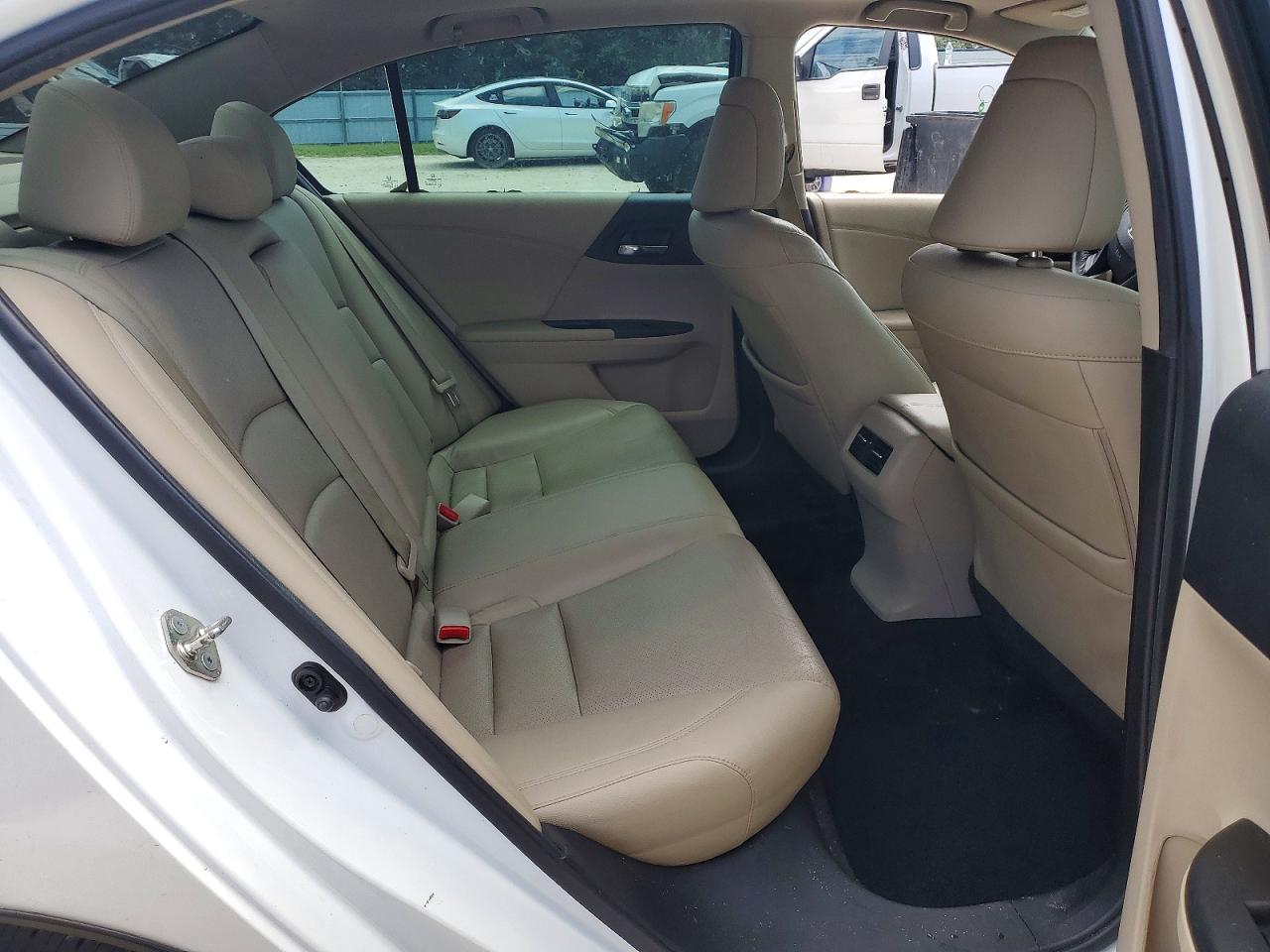 2015 Honda Accord Exl White vin: 1HGCR2F84FA133571