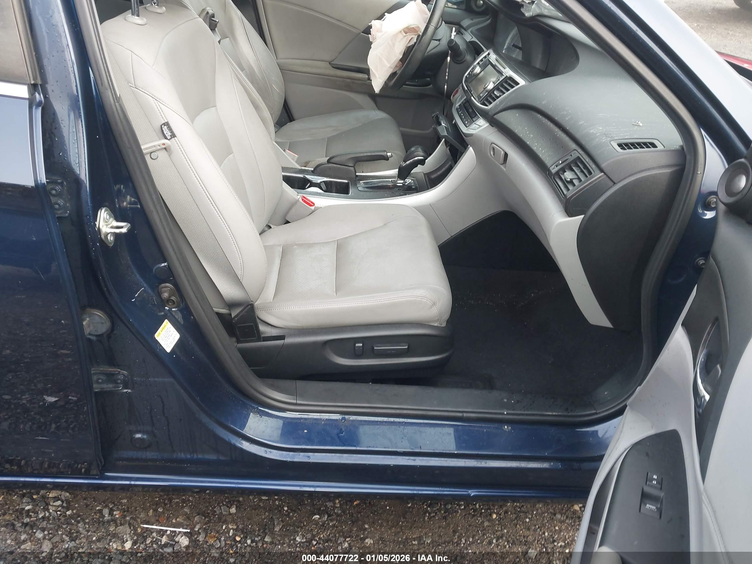 2015 Honda Accord Ex-l Dark Blue vin: 1HGCR2F84FA150533