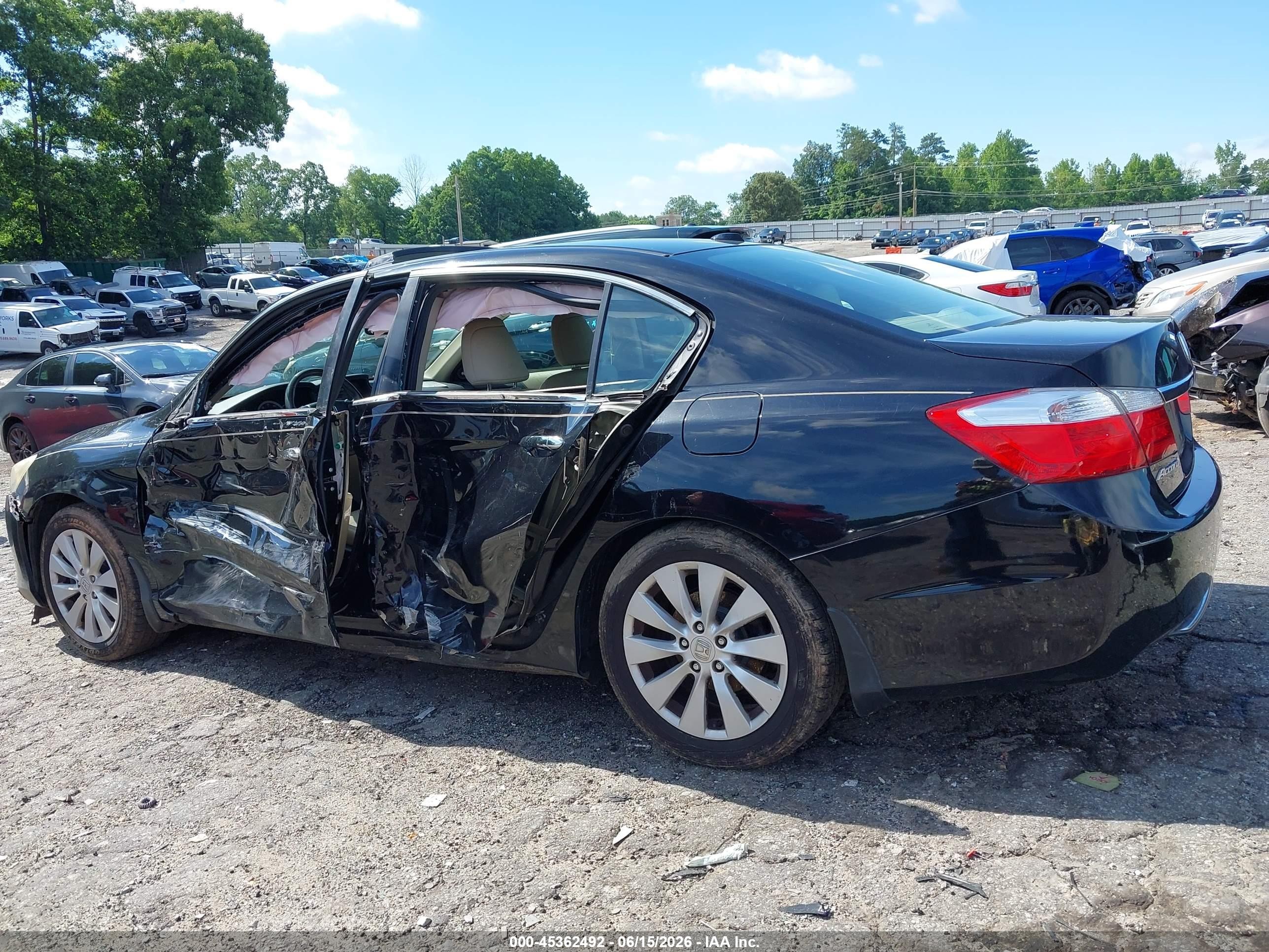 2015 Honda Accord Ex-l Черный vin: 1HGCR2F84FA152329