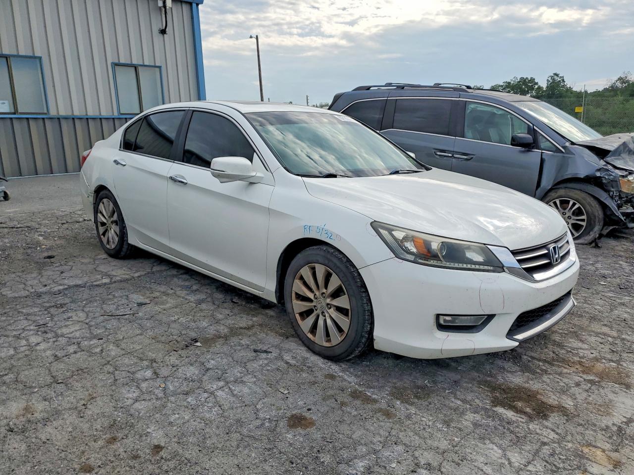 2013 Honda Accord Exl White vin: 1HGCR2F85DA000945