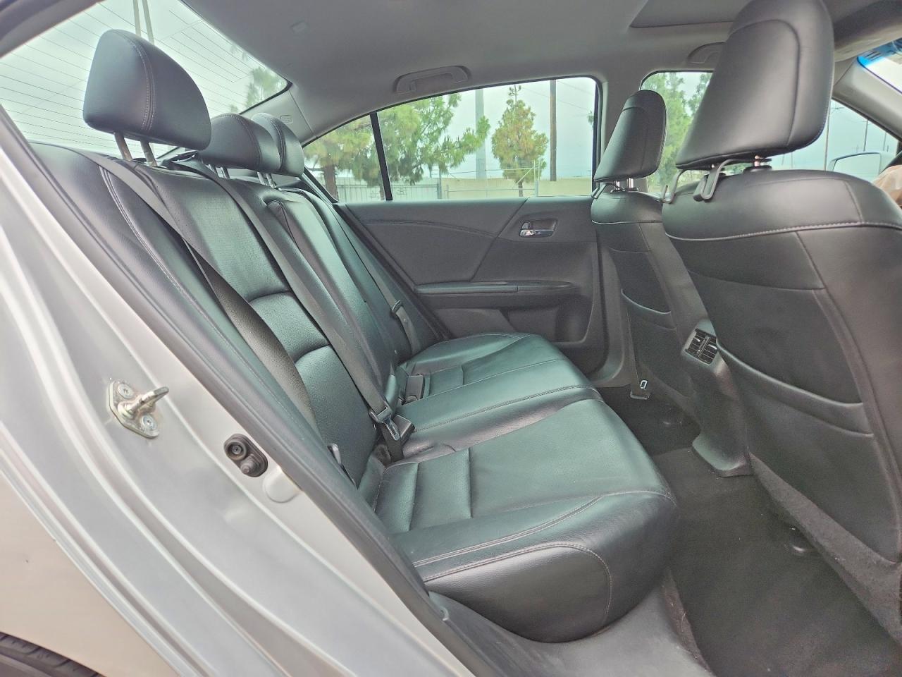 2015 Honda Accord Exl Silver vin: 1HGCR2F85FA020583