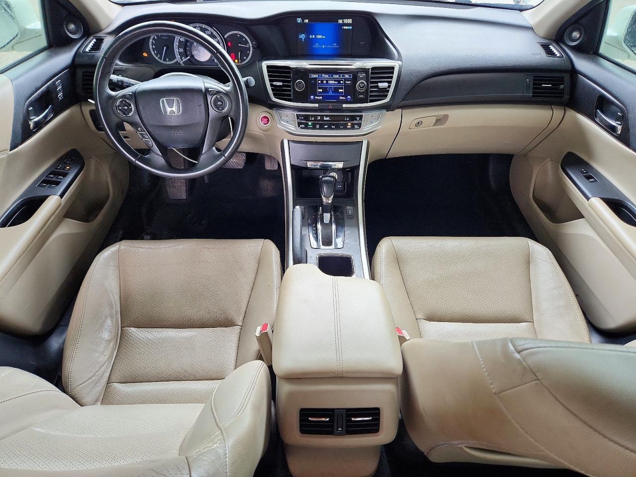 2015 Honda 5500ppg White vin: 1HGCR2F85FA260085