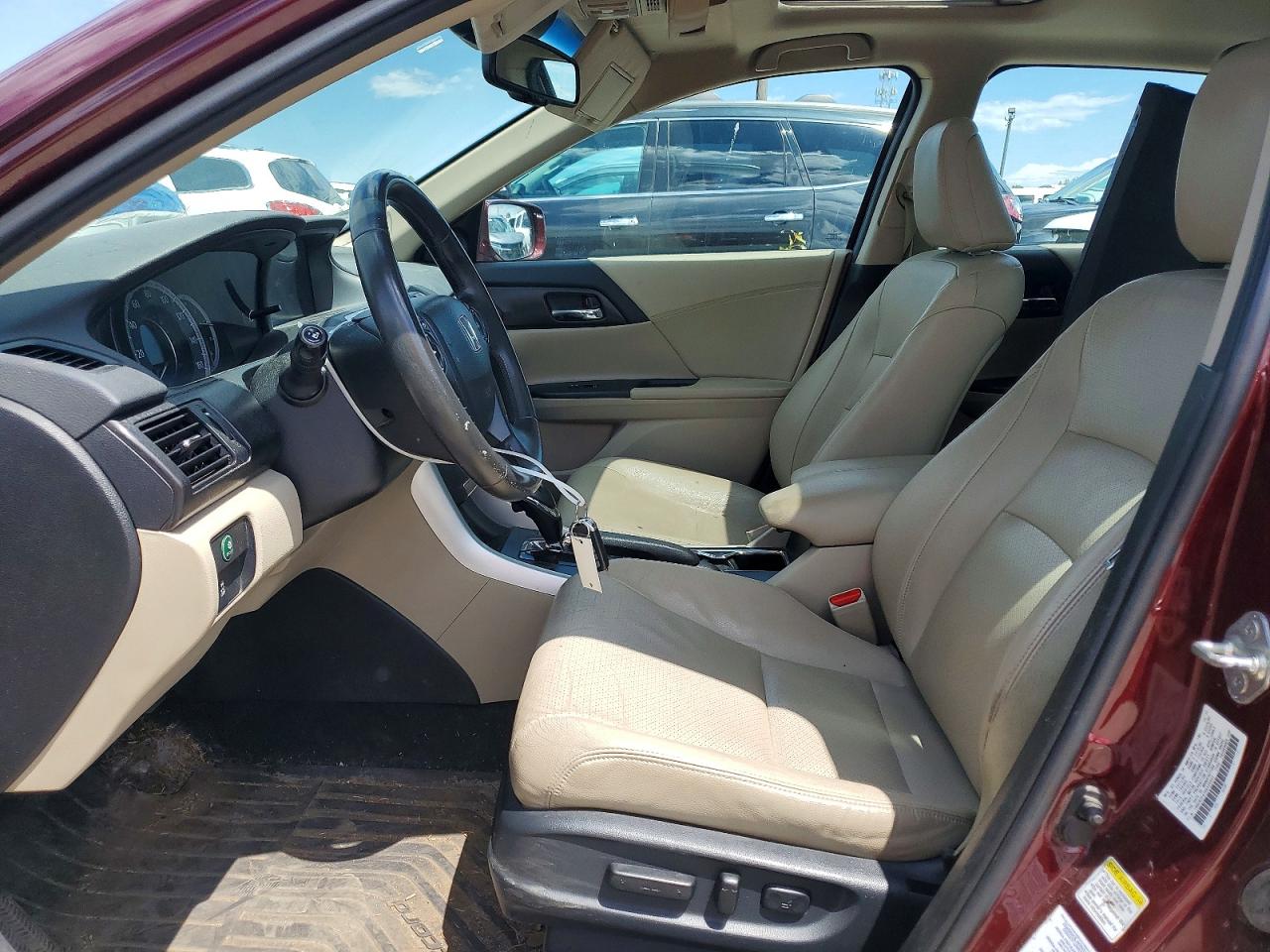 2013 Honda Accord Burgundy vin: 1HGCR2F87DA029640