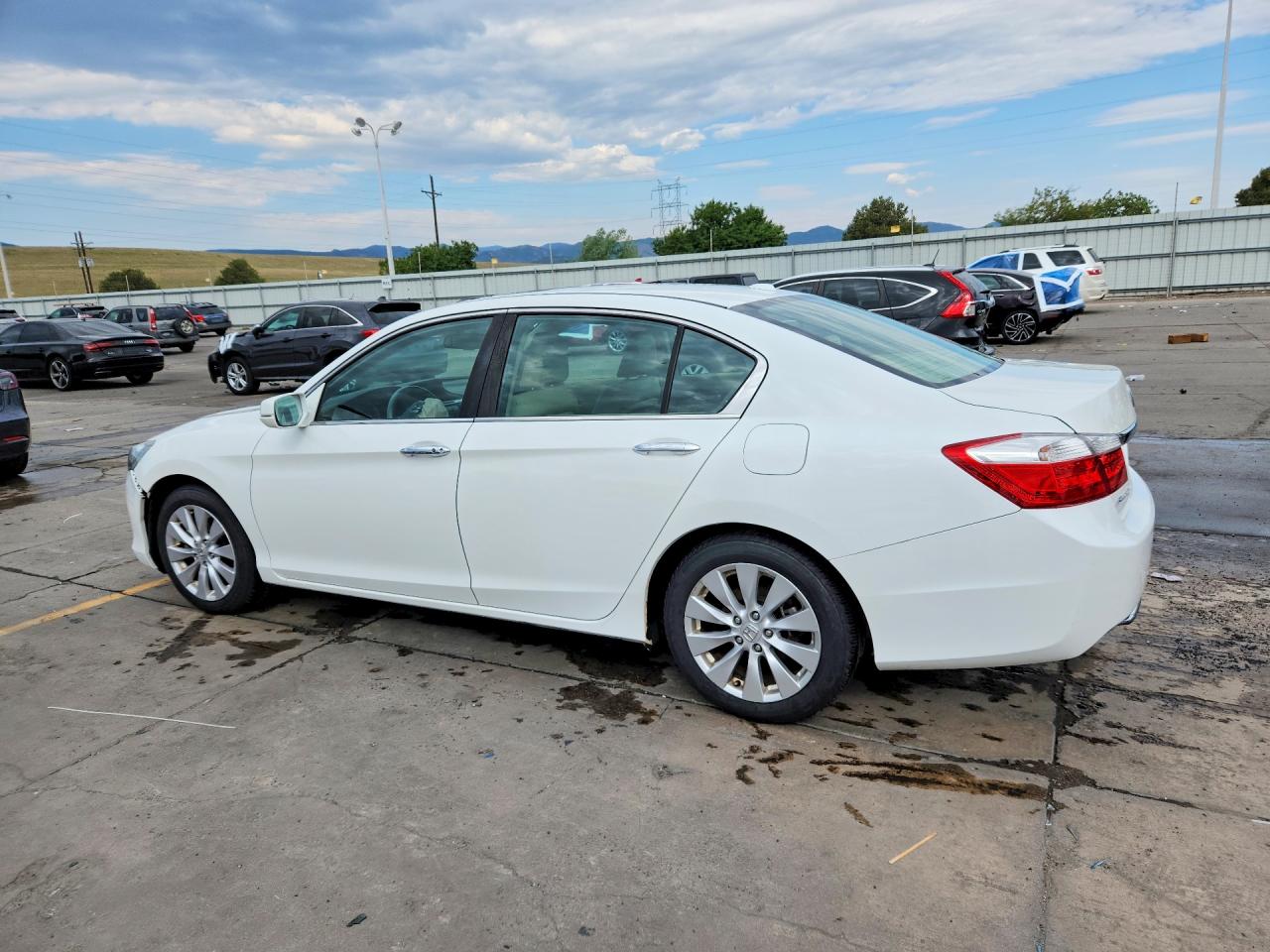 2013 Honda Accord Exl White vin: 1HGCR2F87DA060113