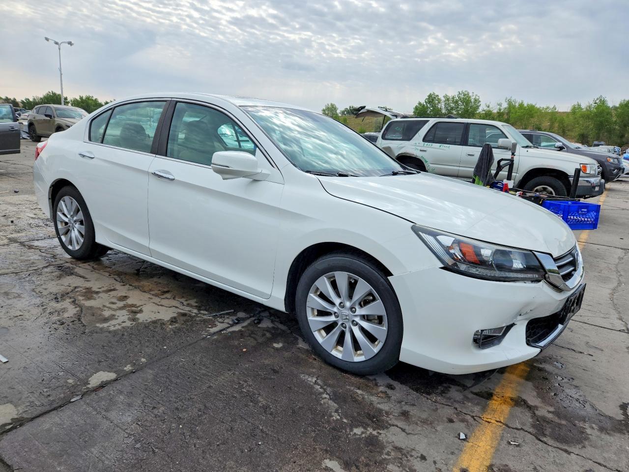 2013 Honda Accord Exl White vin: 1HGCR2F87DA060113