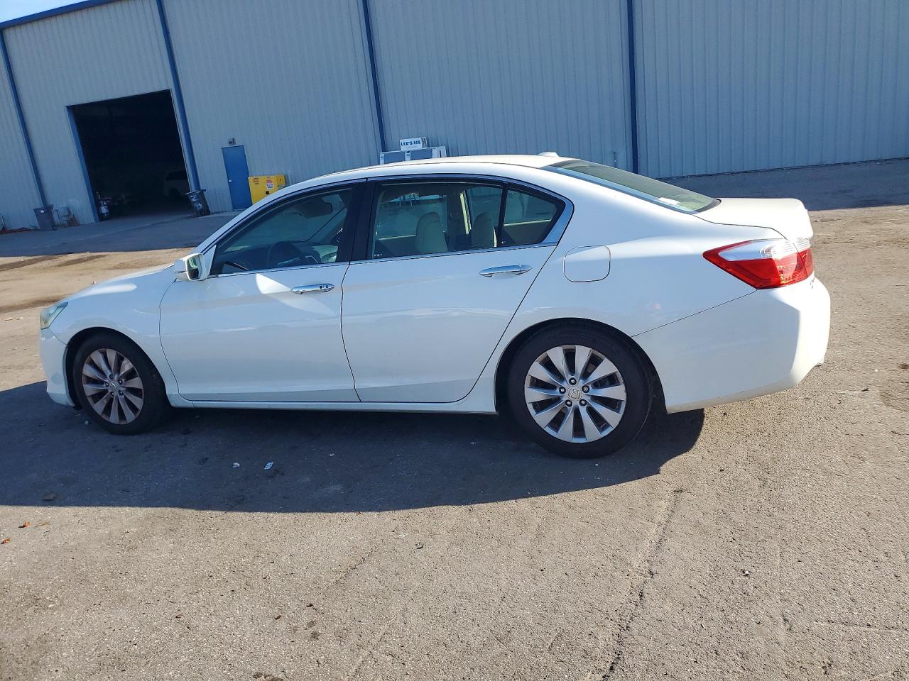 2013 Honda Accord Exl White vin: 1HGCR2F87DA234956