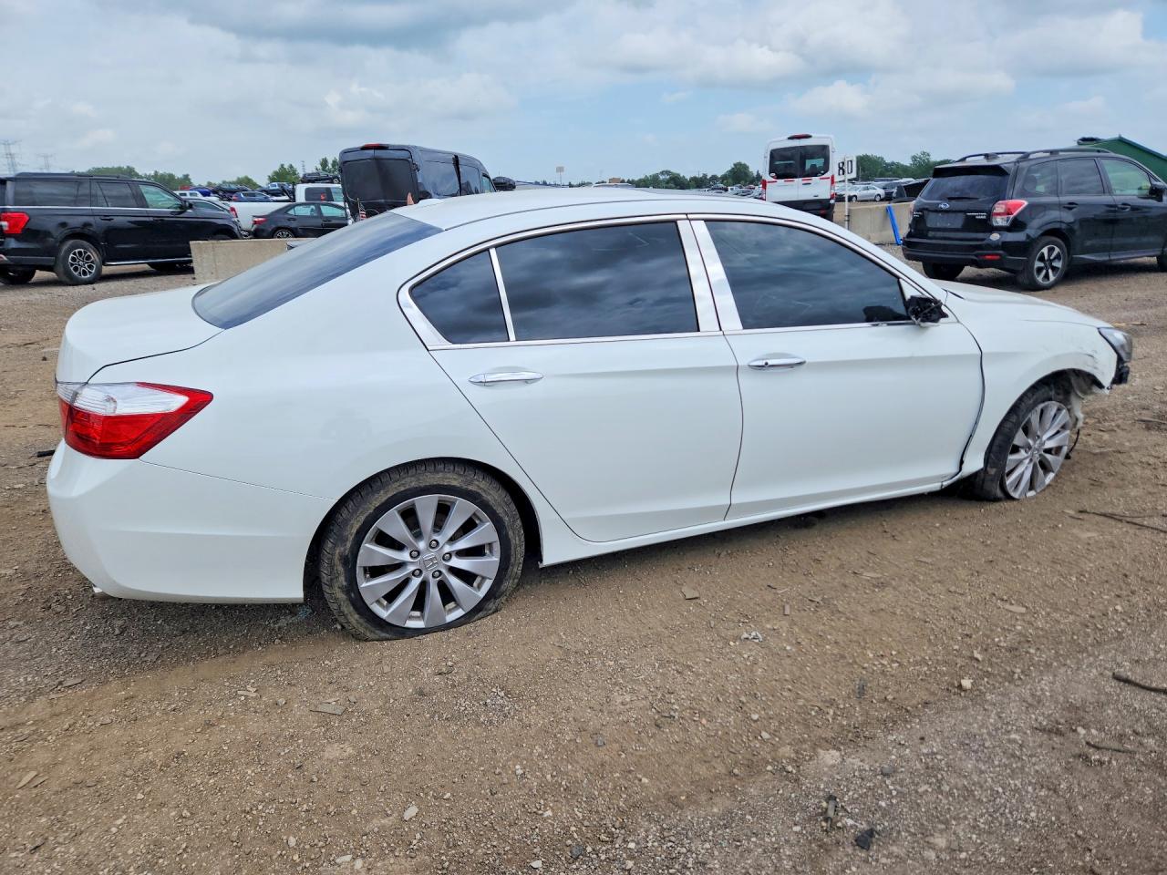 2015 Honda Accord Exl White vin: 1HGCR2F87FA062771