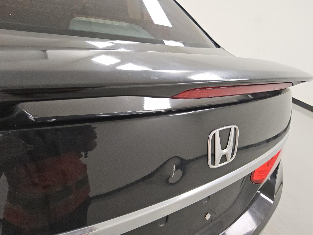 2015 Honda Accord Exl Black vin: 1HGCR2F87FA160005 Damage: Deck Lid, Dent(S) W/ Paint Dmg, 1 To 2 Inches