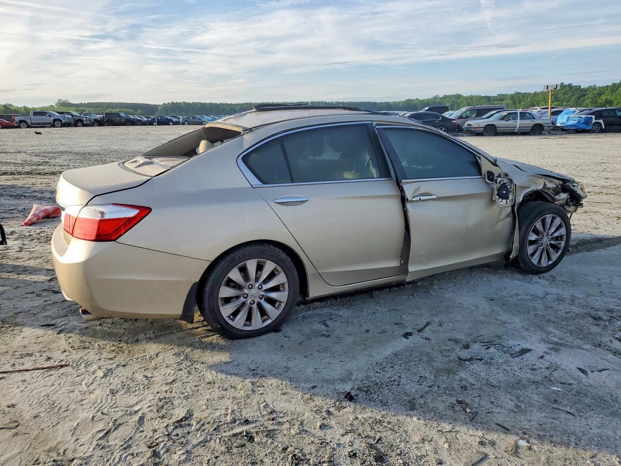 2015 Honda Accord Exl Gold vin: 1HGCR2F87FA241019