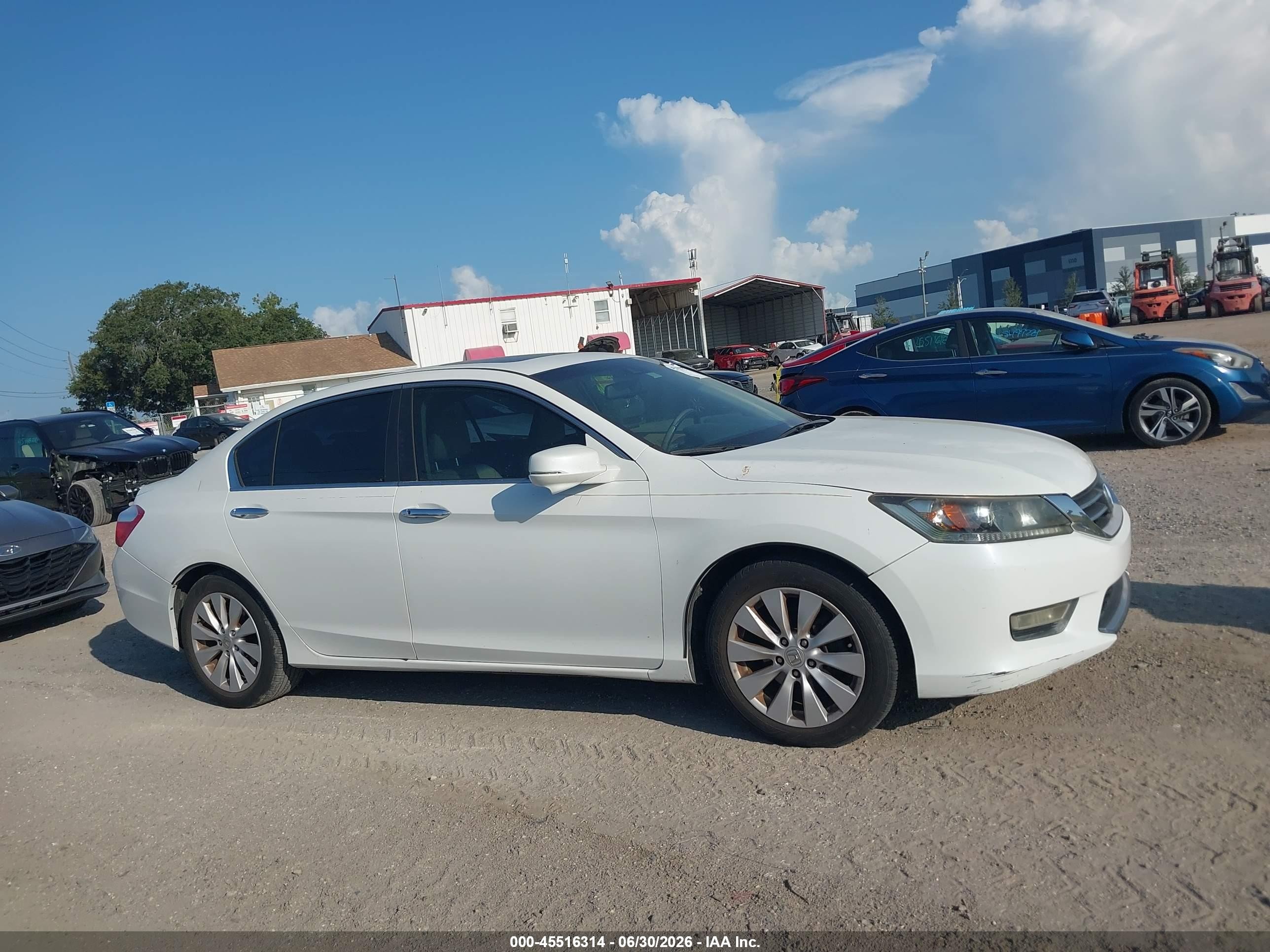 2013 Honda Accord Ex-l White vin: 1HGCR2F88DA151360