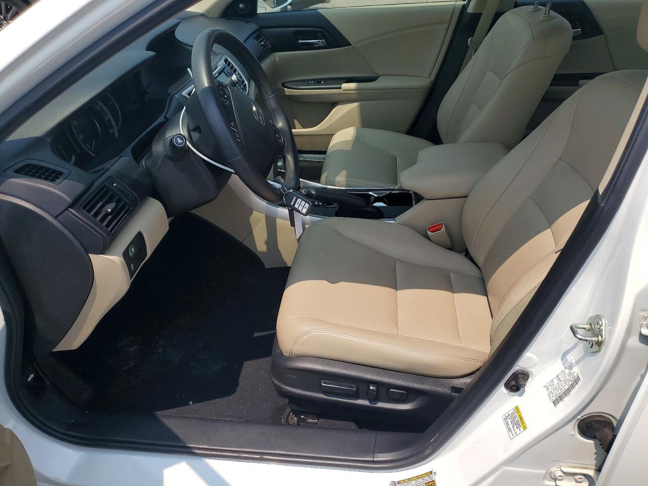 2015 Honda Accord Exl White vin: 1HGCR2F88FA131757