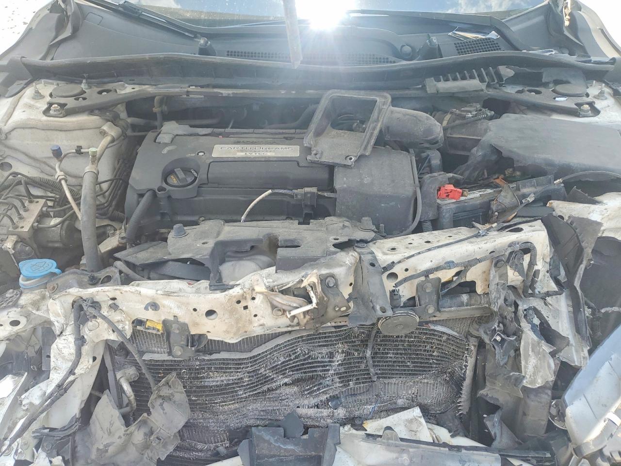 2015 Honda Accord Exl White vin: 1HGCR2F89FA028251