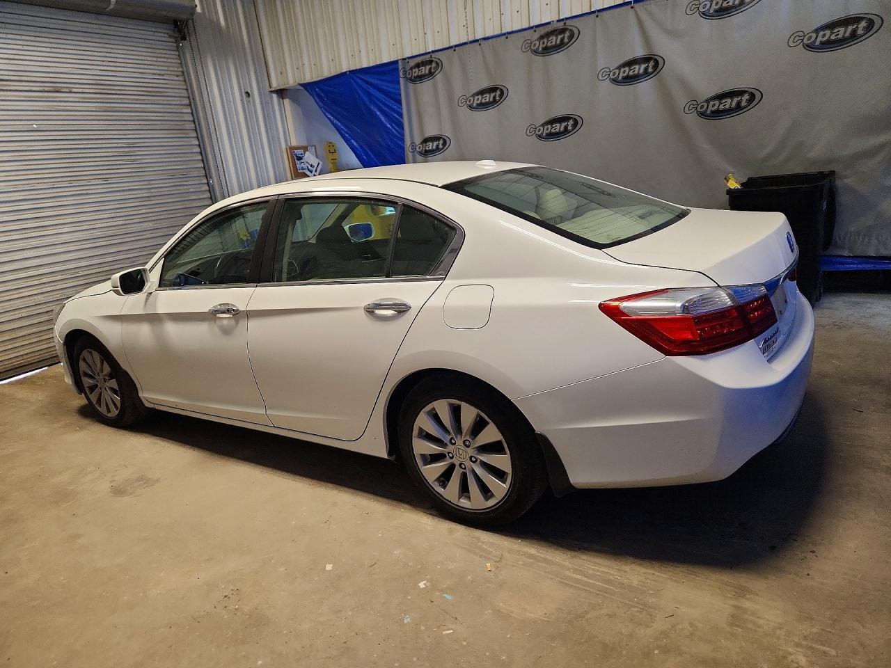 2015 Honda Accord Exl White vin: 1HGCR2F89FA151578