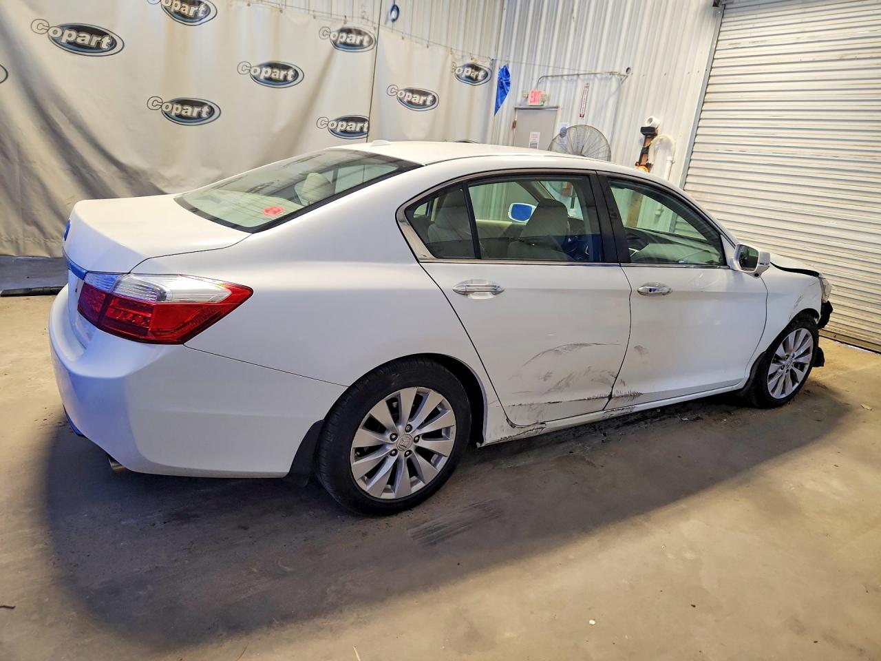 2015 Honda Accord Exl White vin: 1HGCR2F89FA151578