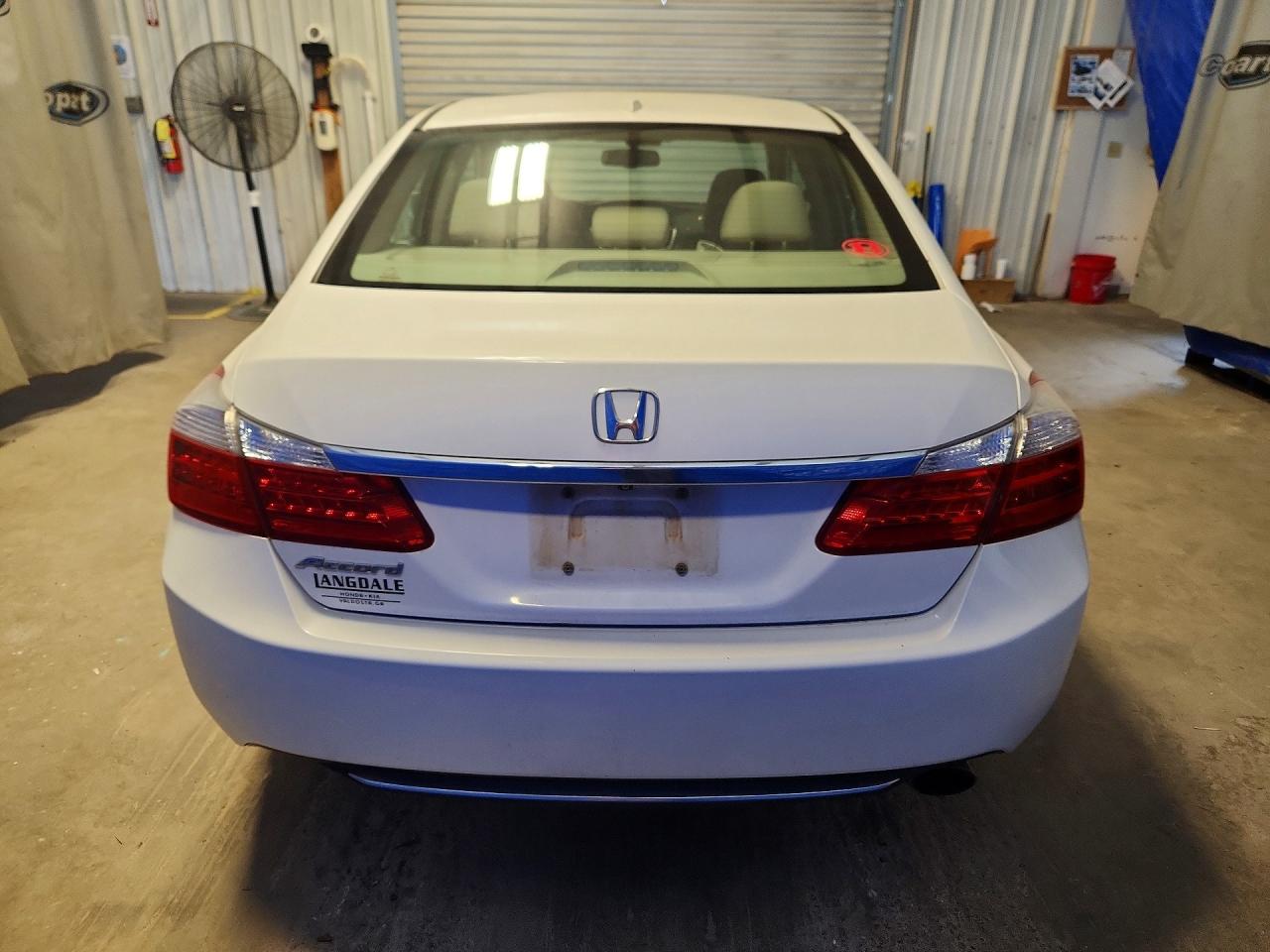 2015 Honda Accord Exl White vin: 1HGCR2F89FA151578