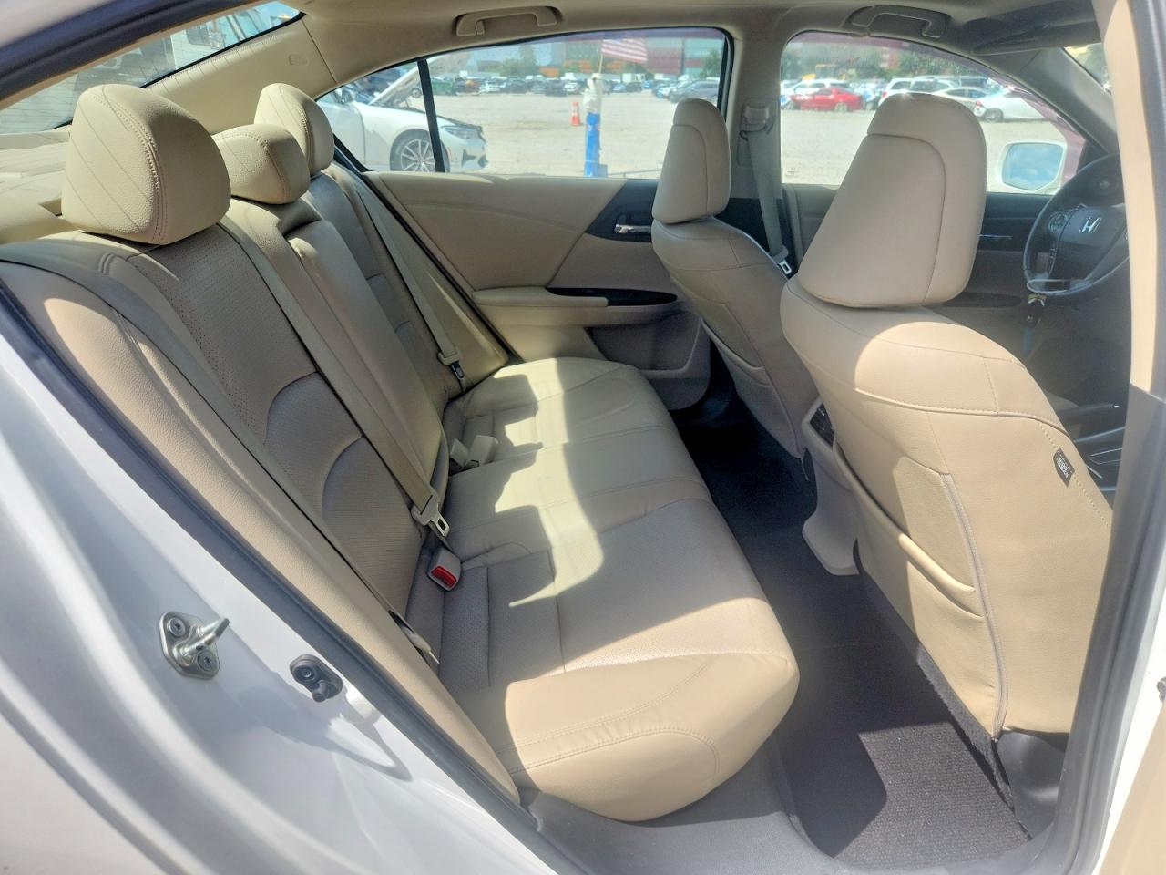 2015 Honda Accord Exl White vin: 1HGCR2F89FA153427
