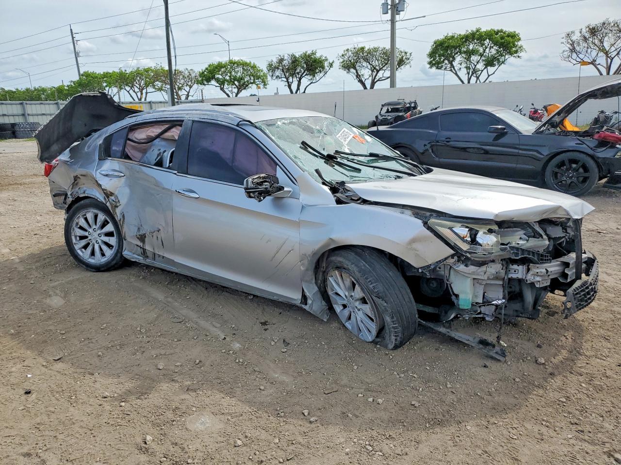 2015 Honda Accord Exl Silver vin: 1HGCR2F89FA161821