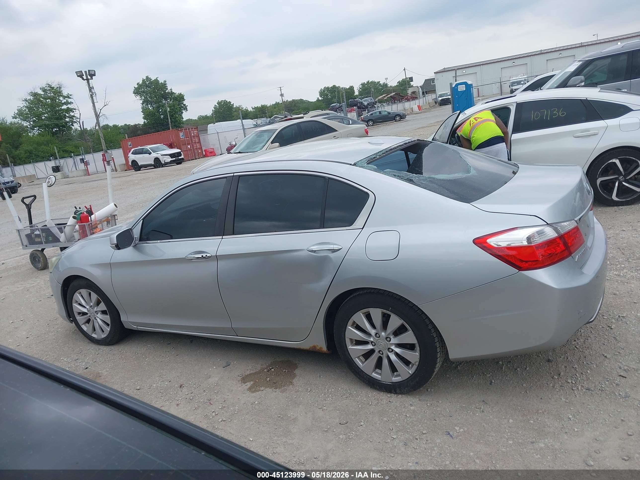 2013 Honda Accord Ex-l Silver vin: 1HGCR2F8XDA056282